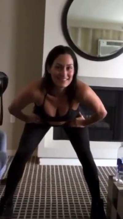 Nikki Bella dancing