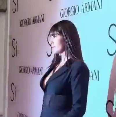 Sideboob for Armani 