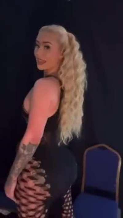 Iggy Azalea knows what we want