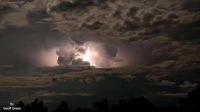 🔥 Incredible lightning storm over Western Australia captured in timelapse by Geoff Green 🔥