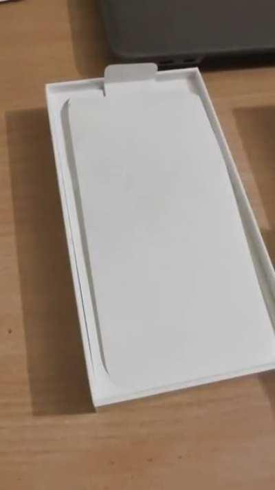 unboxing of new iphone 14 pro max