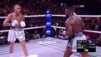 Tyron Woodley getting knocked out by Jake Paul