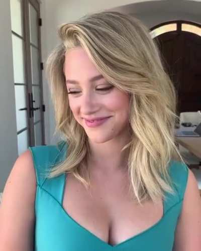 Lili Reinhart