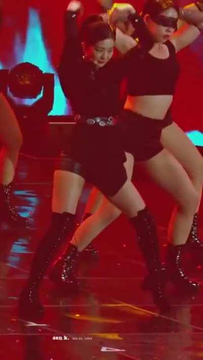 RED VELVET Seulgi with thigh high boots, shining thighs and latex shorts