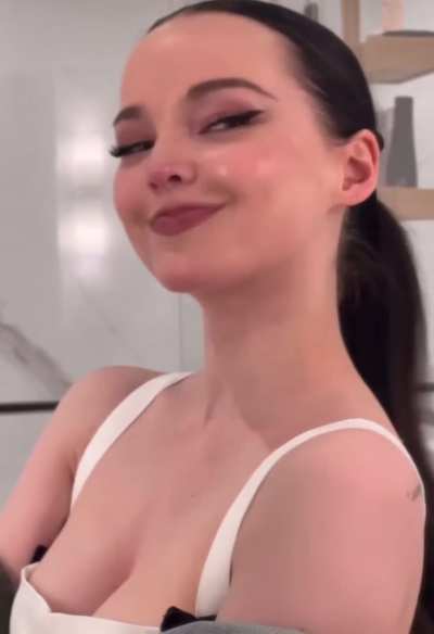 Dove cameron