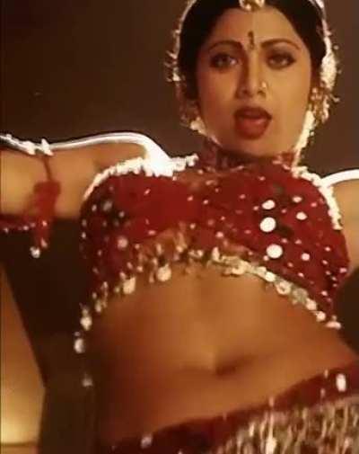 Shilpa shetty has amazing navel