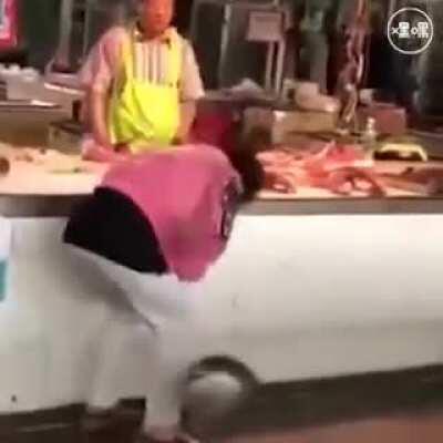 To throw meat on the floor