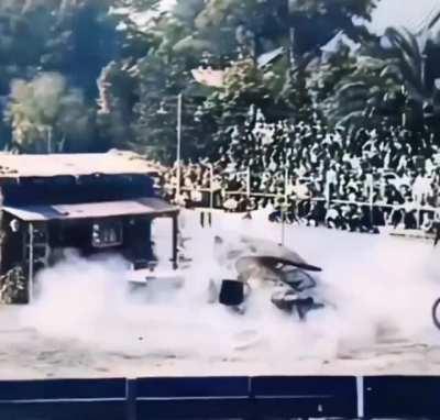 Car leap demonstration from 1922