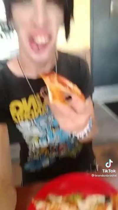 &quot;pizza xD&quot;