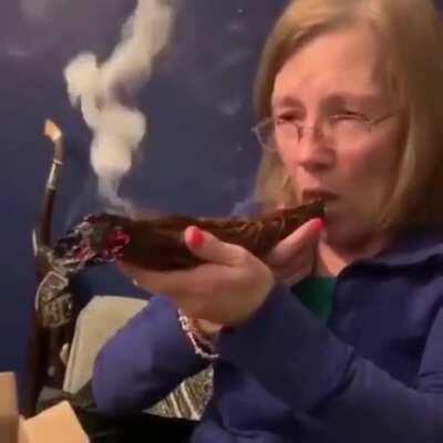 elizabeth warren hitting the boof