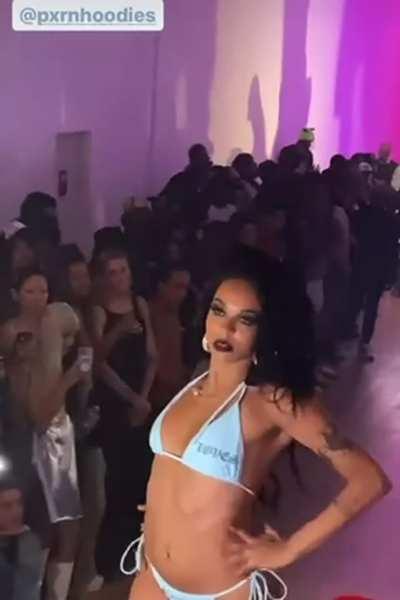 Biggest slut in the fashion show