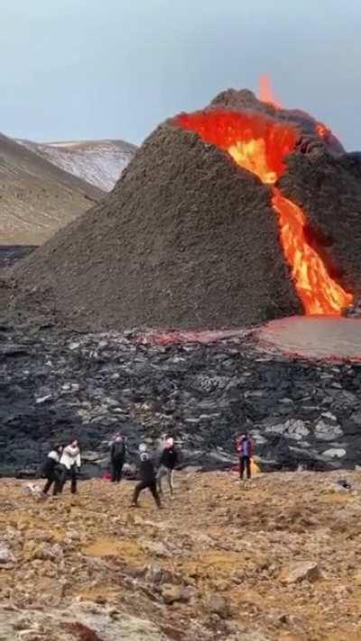 🔥 an active volcano in Iceland 🔥