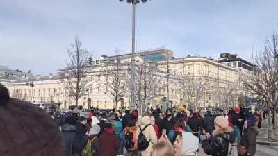 Protest in Moscow now, near the Bolshoi Theater. Screaming: No war!