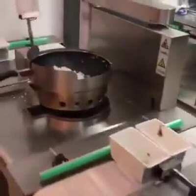 Automatic kitchen for simple cooking