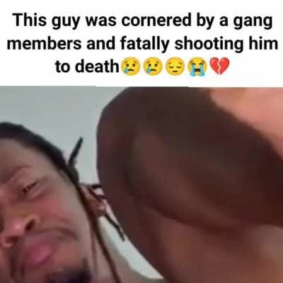 He didn't deserved that rip😔😔