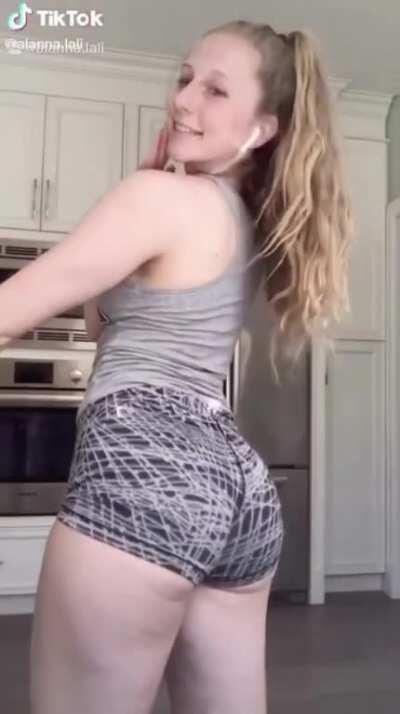 Alannas bubble butt - compilation