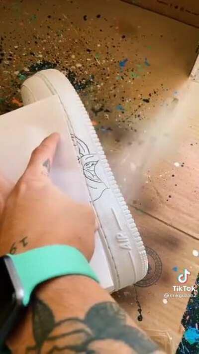 Unpicking stitches, pulling thread, painting leather - @erikguzon2 on tiktok