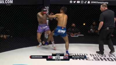 [SPOILER] Crazy ending to Liam Harrison vs. Muangthai P.K.Saenchai