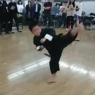 Bruce Lee would be proud of this kid