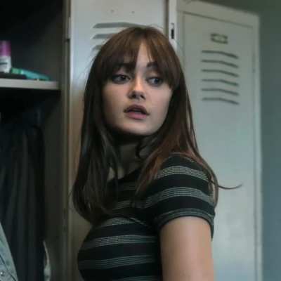 Birthday Hottie: Ella Purnell in Sweetbitter [S2E5-2019]