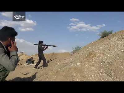 A rebel cameraman films intense clashes with SAA soldiers in Eastern Ghouta, Syria, including several close calls (June 2016)