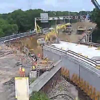 Building a tunnel under a highway in one weekend in the Netherlands