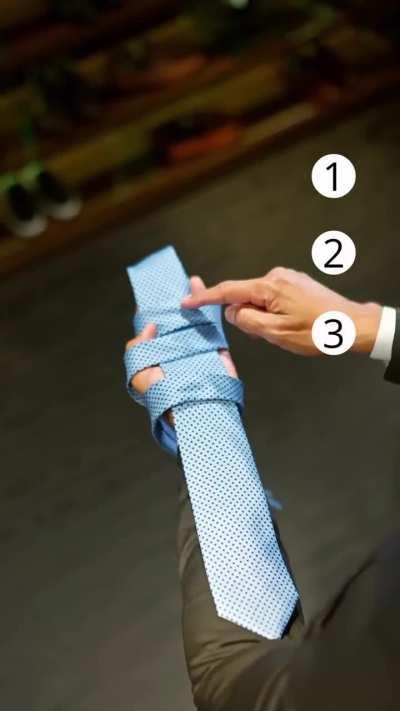 Aaj Maine jana how to tie a tie