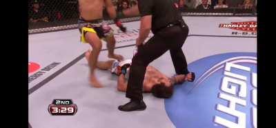 Ryan Bader runs face first into Lyoto Machida's right hand