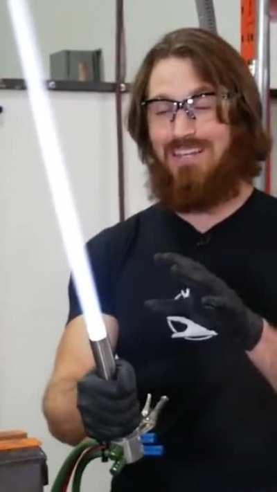 World’s first RETRACTABLE 4000° PLASMA PROTO-LIGHTSABER