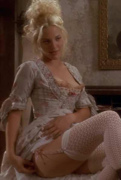 Drew Barrymore- nice plot in Bad Girls