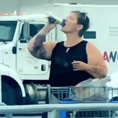 Ranch drinkers of Walmart 🤨