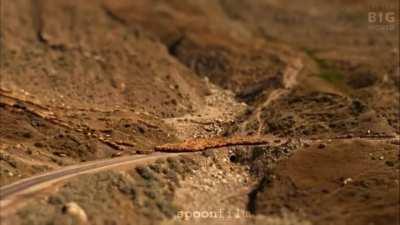 Excellent tilt shift video of the deserts and hills of Azerbaijan. Created by Joerg Daiber