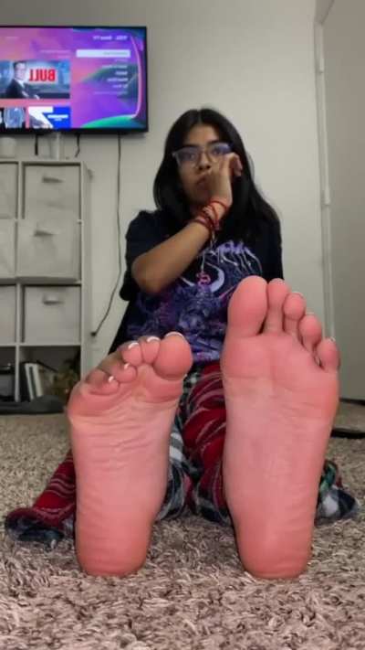 Latina college soles