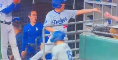 Dodgers batboy casually barehands a line drive and saves Ohtani’s life.