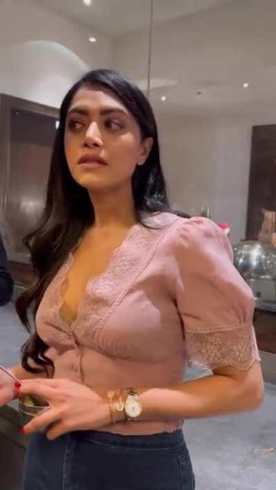 Mamta Mohandas 🤤