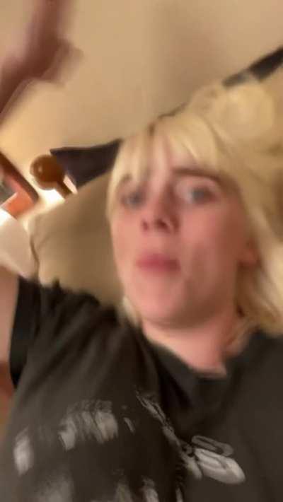 Billie Eilish Tit Jiggle (1080p, 60fps)