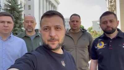 President Zelensky and government officials recreate iconic outdoor video from late February 2022 to mark 100 days of war