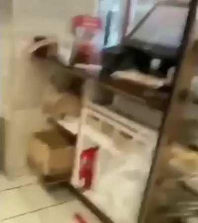 Lady has a meltdown at a coffee shop and goes behind the counter to make her own coffee