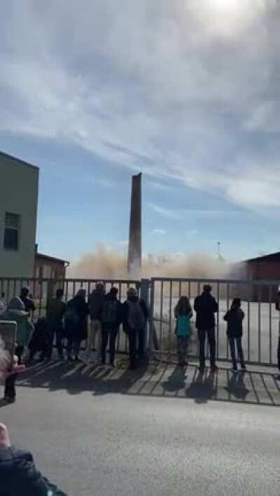 19.03.2021 Old Brick furnace demolition failure. Guess it didn't want to ge yet. Austria.