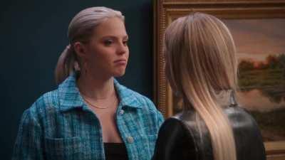 Reneé Rapp (Leighton) &amp;amp; Gracie Dzienny (Tatum) lesbian kiss in The Sex Lives of College Girls s02e07+8