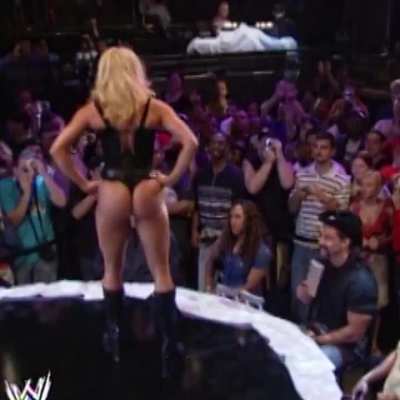 Bimbo: Trish Stratus: WWE Divas Undressed