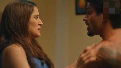 Sagarika Ghatge Kiss Scene in BOSS