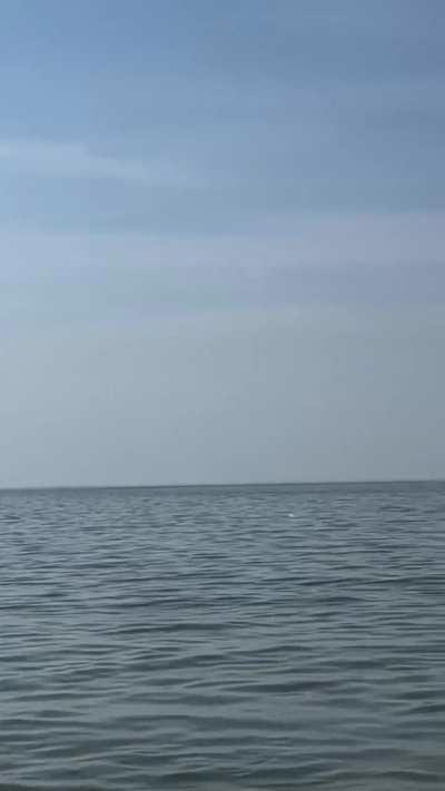 Fishermen in the Caspian Sea film two low-flying Russian cruise missiles passing by them [08.07.2024]