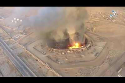 Islamic State drone destroys munition storage in Deir ez-Zor Stadium [Syria] (October, 2017)