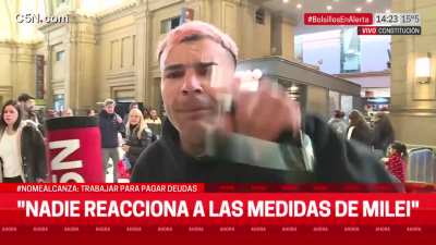 Mira que hay gente descontenta con el gobierno, pero los de C5N SIEMPRE buscan los mismos actores