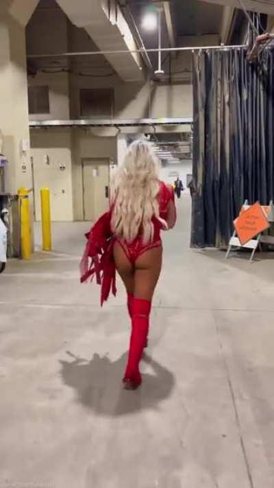 Juicy ass of the horniest slut of wwe