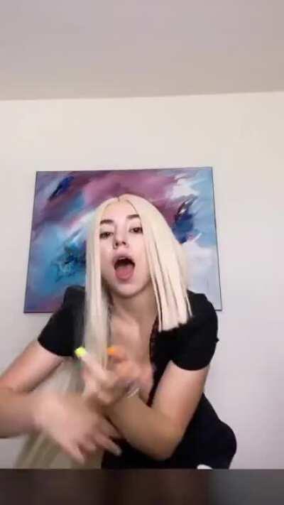 Ava Max