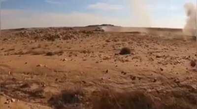 Footage of tribal fighters from Sheikh Mandoul Al-Satam ambushing an IS!S pickup truck in the Haditha desert of Iraq