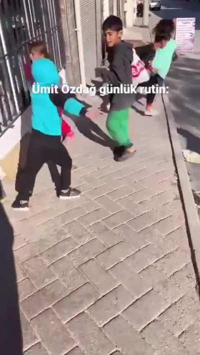 orospu çocu fısfıslıyo