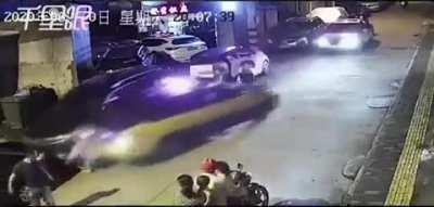 HMFT after I stand on a Chinese street.